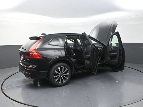 Used 2025 Volvo XC60 B5 Plus AWD/4WD image 44