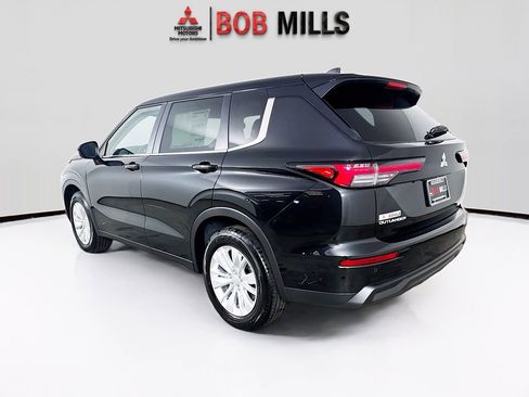 New 2026 Mitsubishi Outlander ES FWD image 5