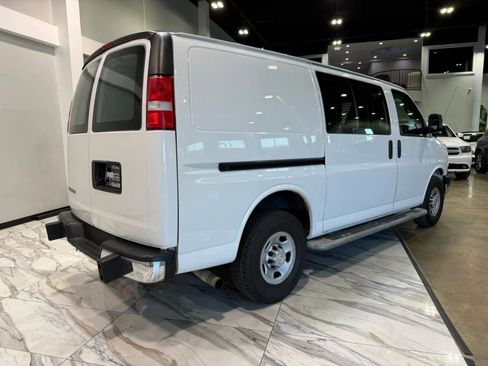 Used 2019 Chevrolet Express 2500 w/ Driver Convenience Package image 6