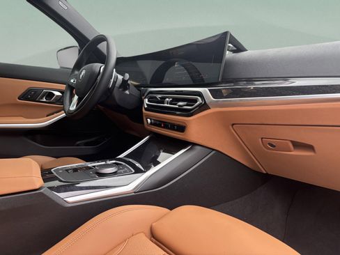 Certified 2024 BMW 330i Sedan w/ Convenience Package image 25