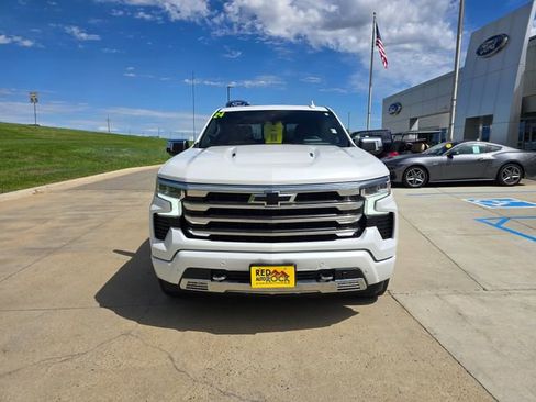 Used 2024 Chevrolet Silverado 1500 High Country AWD/4WD image 9