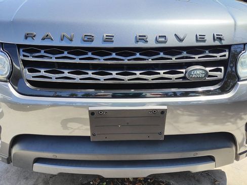 Used 2015 Land Rover Range Rover Sport SE image 24
