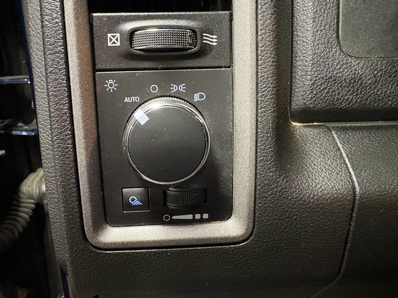 Used 2022 RAM 1500 Tradesman AWD/4WD image 11