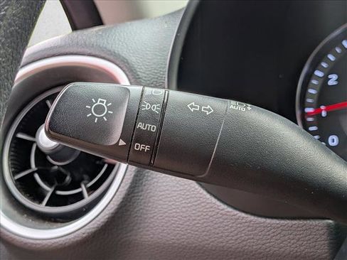 Used 2024 Kia Forte LXS FWD image 10