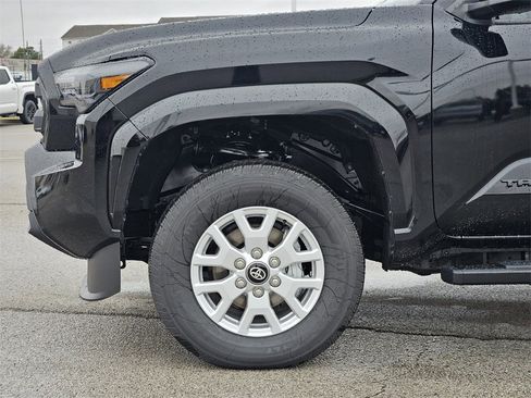New 2025 Toyota Tacoma SR5 w/ Blackout Package (GST) image 7