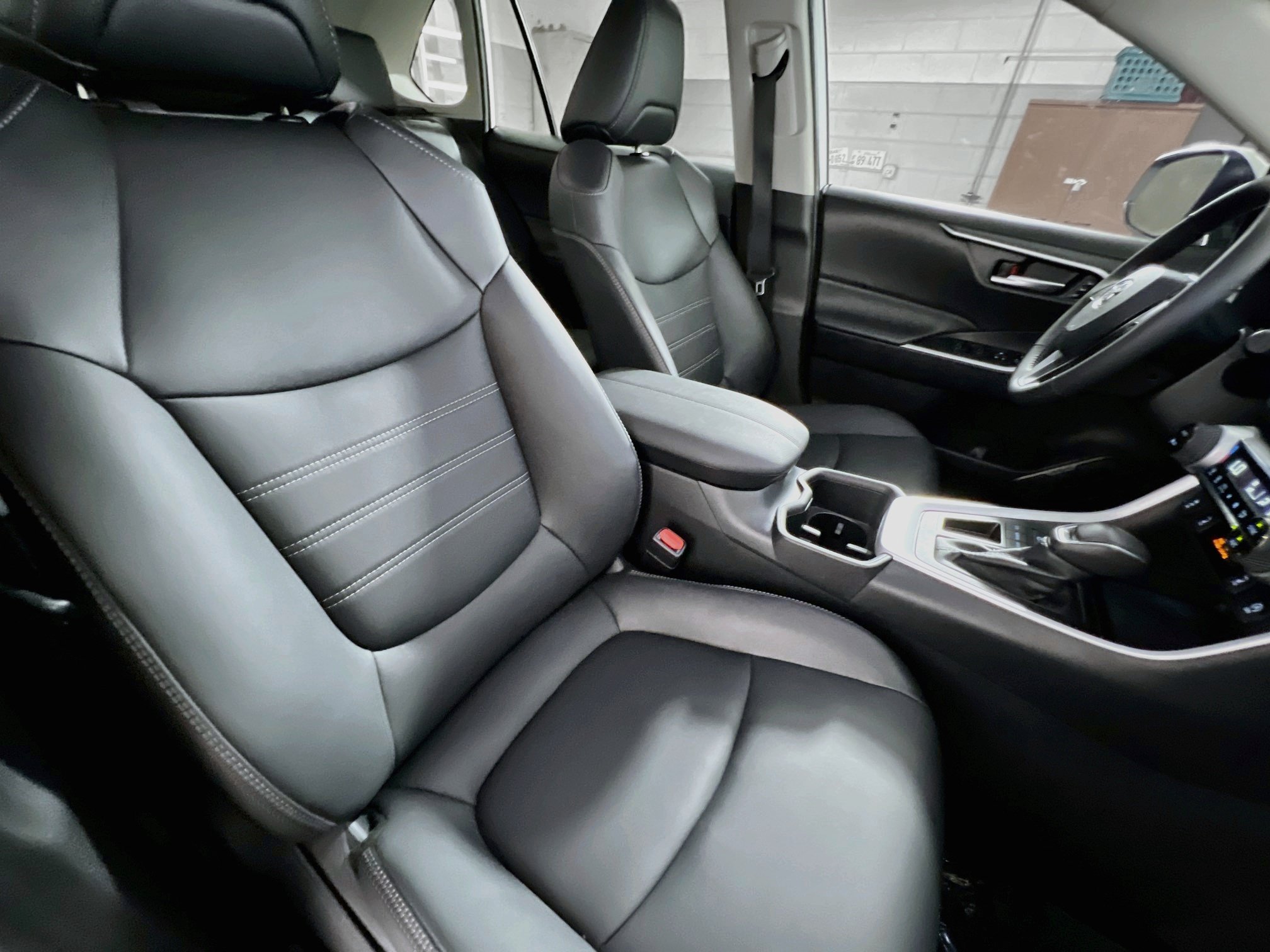 Used 2025 Toyota RAV4 XLE Premium w/ Weather Package FWD image 30