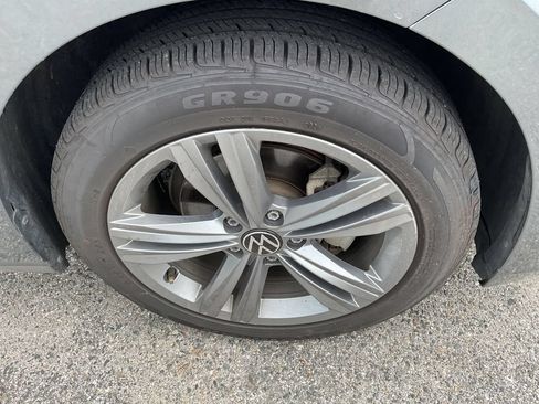 Used 2024 Volkswagen Jetta SE FWD image 15