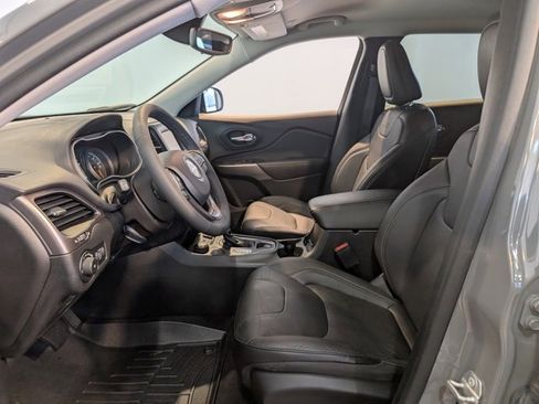 Used 2021 Jeep Cherokee Latitude Lux image 12