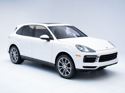 Certified 2020 Porsche Cayenne AWD/4WD image 7