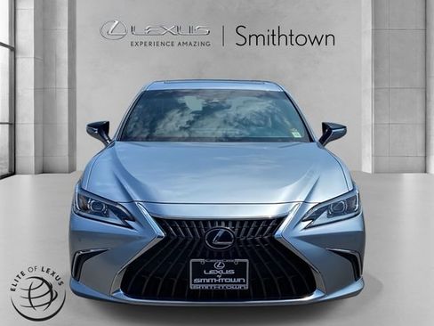 Certified 2023 Lexus ES 250 w/ Premium Package AWD/4WD image 2