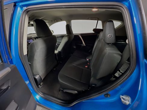 Used 2017 Toyota RAV4 LE image 29
