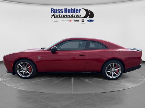 Used 2024 Dodge Charger Daytona Scat Pack w/ Plus Group AWD/4WD image 2