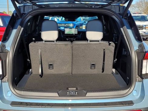 New 2026 Ford Explorer ST-Line w/ ST-Line Street Pack image 8