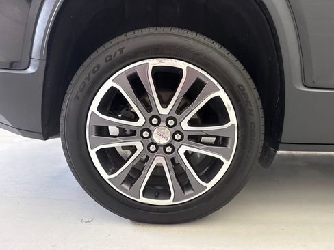Used 2020 GMC Acadia AT4 w/ Driver Alert Package II AWD/4WD image 11