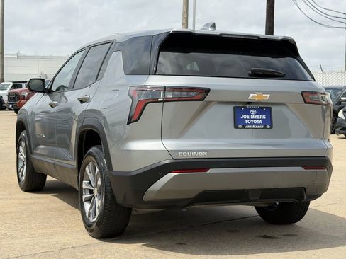 Used 2025 Chevrolet Equinox LT FWD image 7