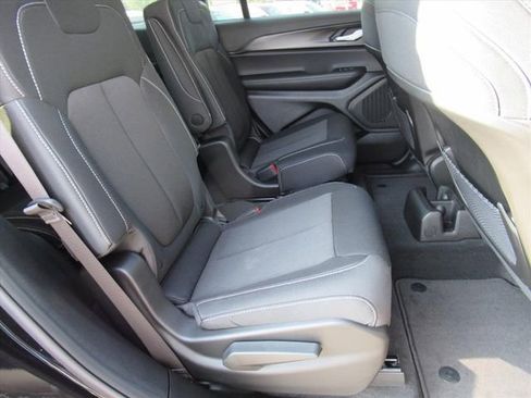 New 2025 Jeep Grand Cherokee L Laredo w/ Luxury Tech Group I image 29