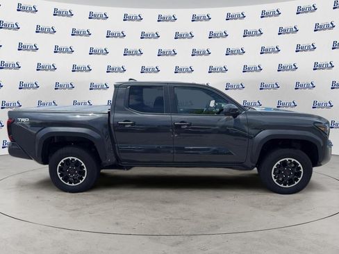 Used 2024 Toyota Tacoma TRD Off-Road AWD/4WD image 8