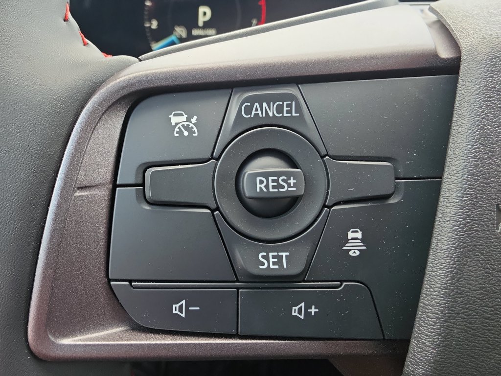 New 2027 Nissan Sentra SR w/ Floor Mat Package FWD image 32