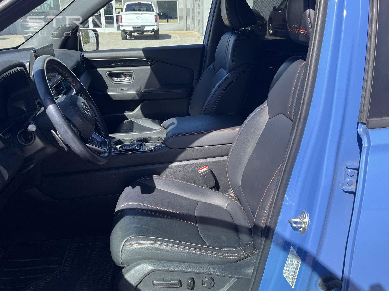 Used 2024 Honda Pilot TrailSport image 7