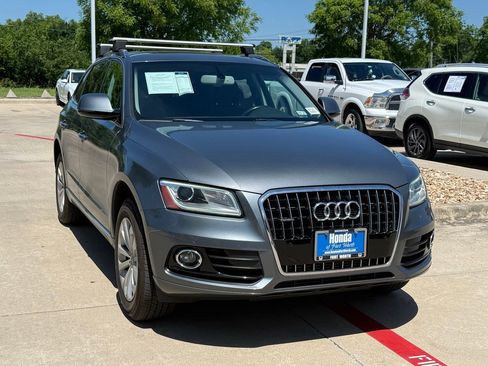 Used 2023 Volkswagen Tiguan SE R-Line FWD image 8