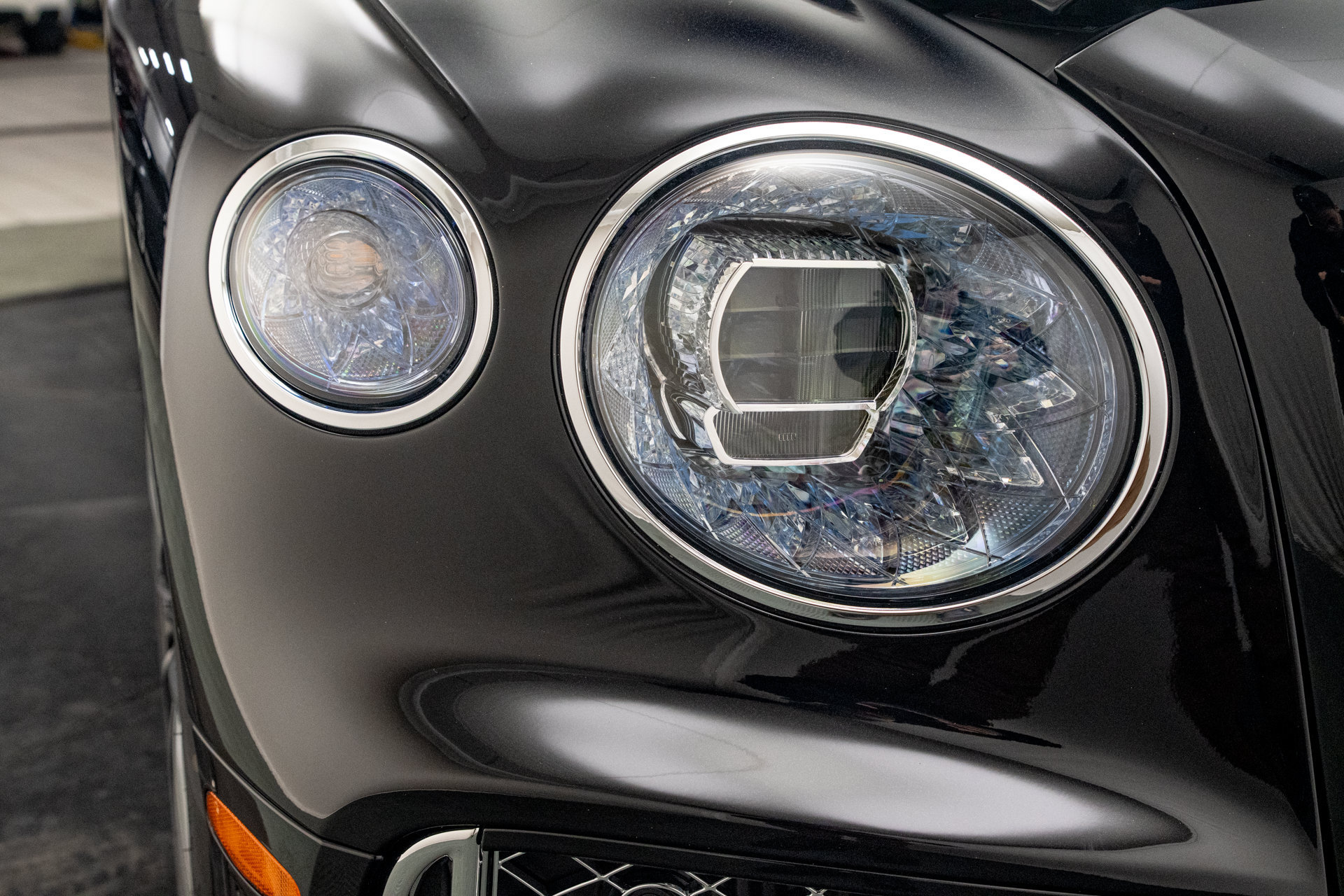 New 2026 Bentley Flying Spur V8 AWD/4WD image 45