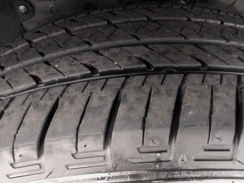 Used 2025 Honda CR-V EX-L image 4
