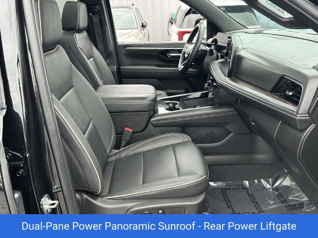 Certified 2025 Chevrolet Suburban Premier w/ Sun And Tow Package AWD/4WD image 17