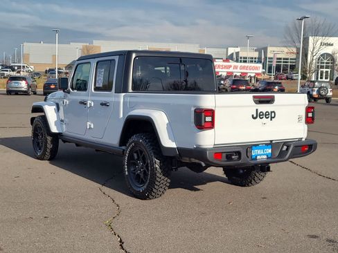 New 2026 Jeep Gladiator Sport image 12