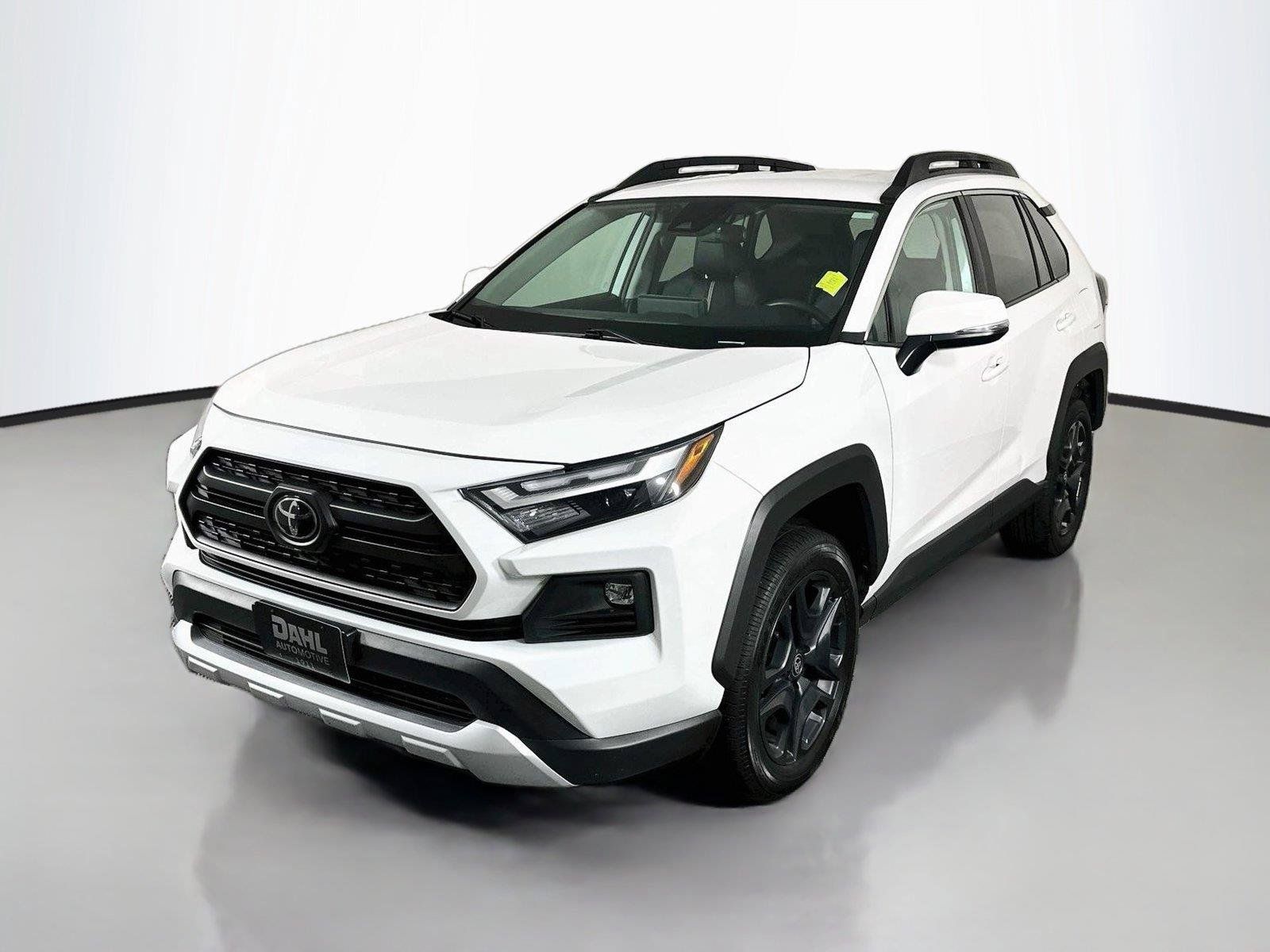Used 2024 Toyota RAV4 Adventure AWD/4WD image 4