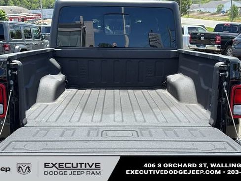 Used 2022 Jeep Gladiator Sport AWD/4WD image 23