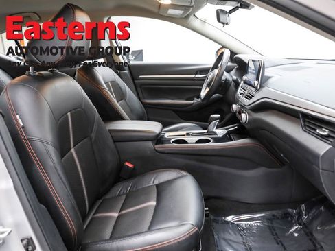 Used 2024 Nissan Altima 2.5 SR image 23