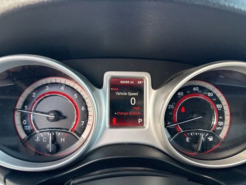 Used 2020 Dodge Journey SE w/ SE Popular Equipment Group image 15