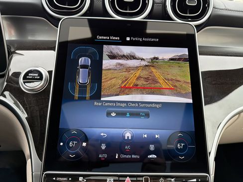 Used 2025 Mercedes-Benz GLC 300 4MATIC image 21