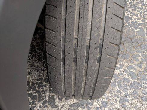 Used 2019 Jeep Cherokee Latitude Plus AWD/4WD image 21