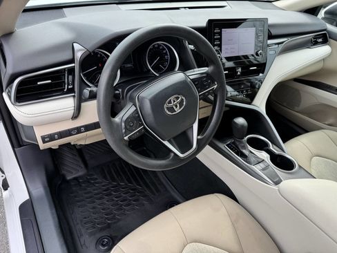 Used 2022 Toyota Camry LE image 12