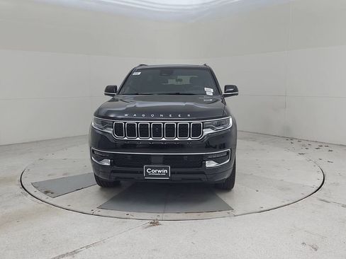 New 2025 Jeep Wagoneer L Series II image 5