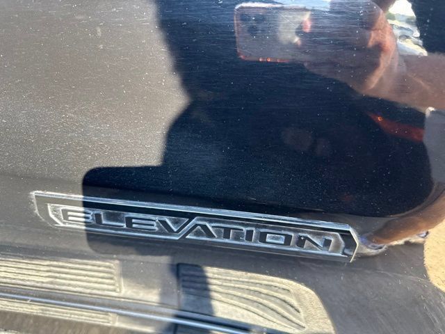 Used 2024 GMC Sierra 1500 Elevation w/ Elevation Premium Package RWD image 7