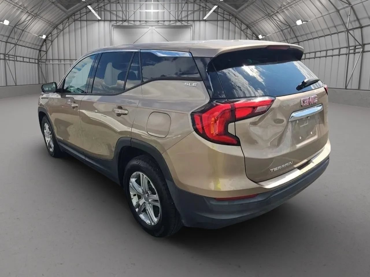 Used 2018 GMC Terrain SLE FWD image 3