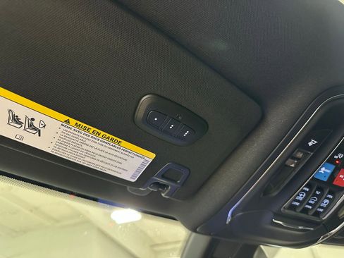Used 2025 Jeep Grand Cherokee Limited AWD/4WD image 32