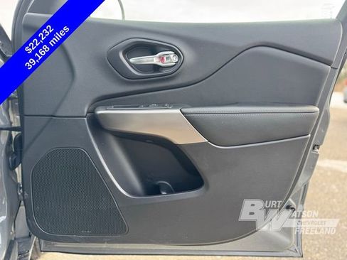 Used 2022 Jeep Cherokee Latitude Lux image 12