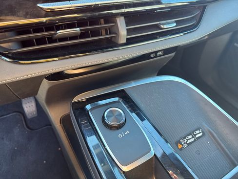 Used 2025 Buick Enclave Preferred image 21