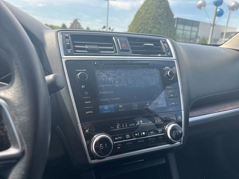 Used 2019 Subaru Outback 3.6R Limited image 11