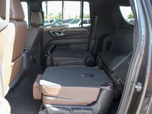 Used 2021 Chevrolet Suburban High Country w/ Premium Package image 39