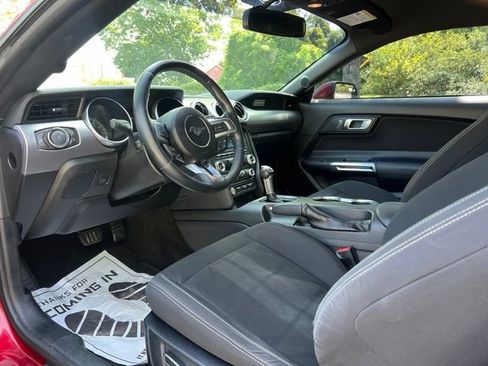 Used 2018 Ford Mustang GT RWD image 15