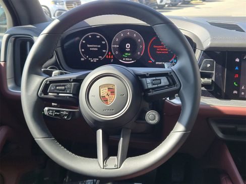 New 2025 Porsche Cayenne E-Hybrid image 18