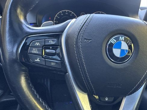 Used 2019 BMW 530i xDrive w/ Dynamic Handling Package image 23