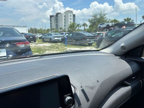 Used 2025 Nissan Sentra S FWD image 35