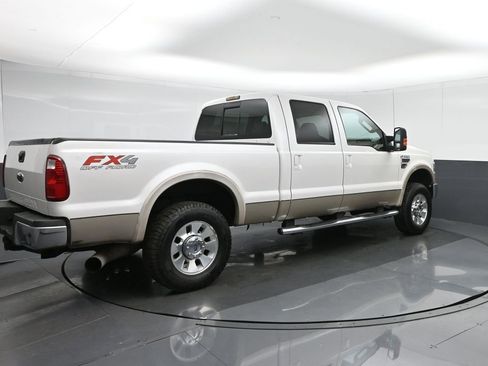 Used 2010 Ford F250 Lariat image 7