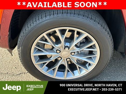 Used 2022 Jeep Grand Cherokee Summit image 8