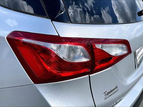 Used 2020 Chevrolet Equinox LS w/ LS Convenience Package FWD image 22